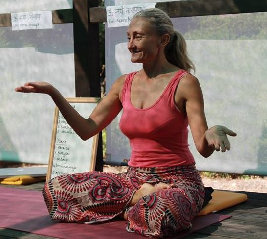 yoga detox retreats Lauren